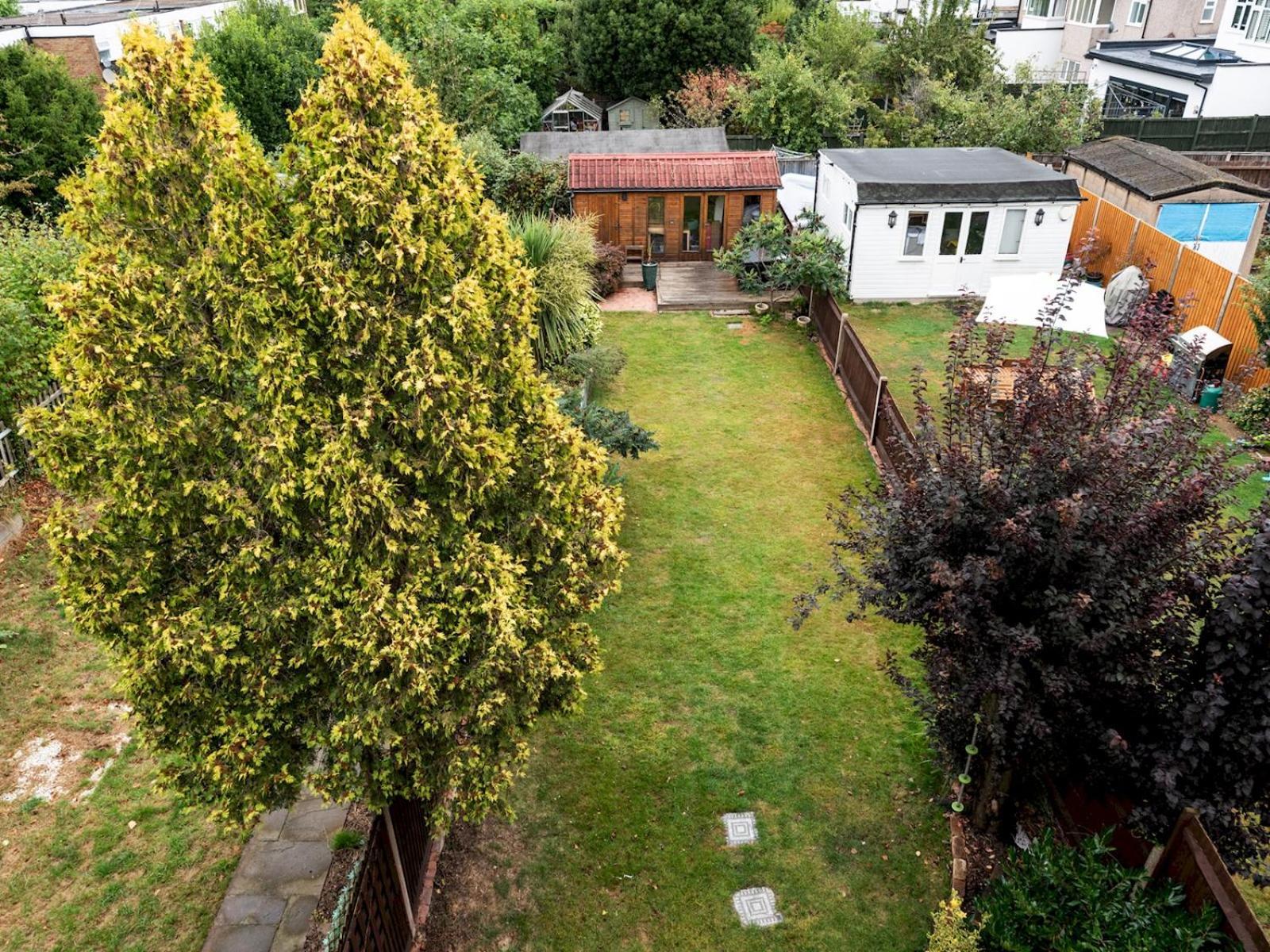 Casa vacanze Spacious 4-bed House Direct Link To Pass The Keys