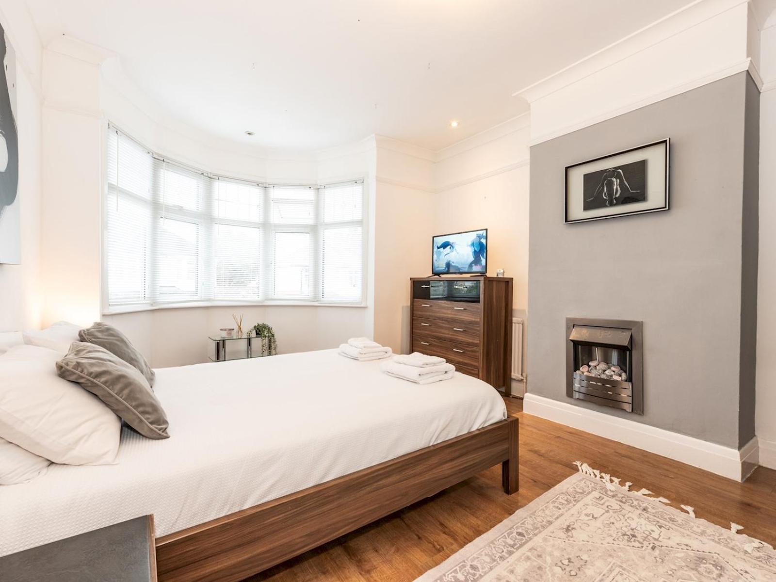 Casa vacanze Spacious 4-bed House Direct Link To Pass The Keys Londra