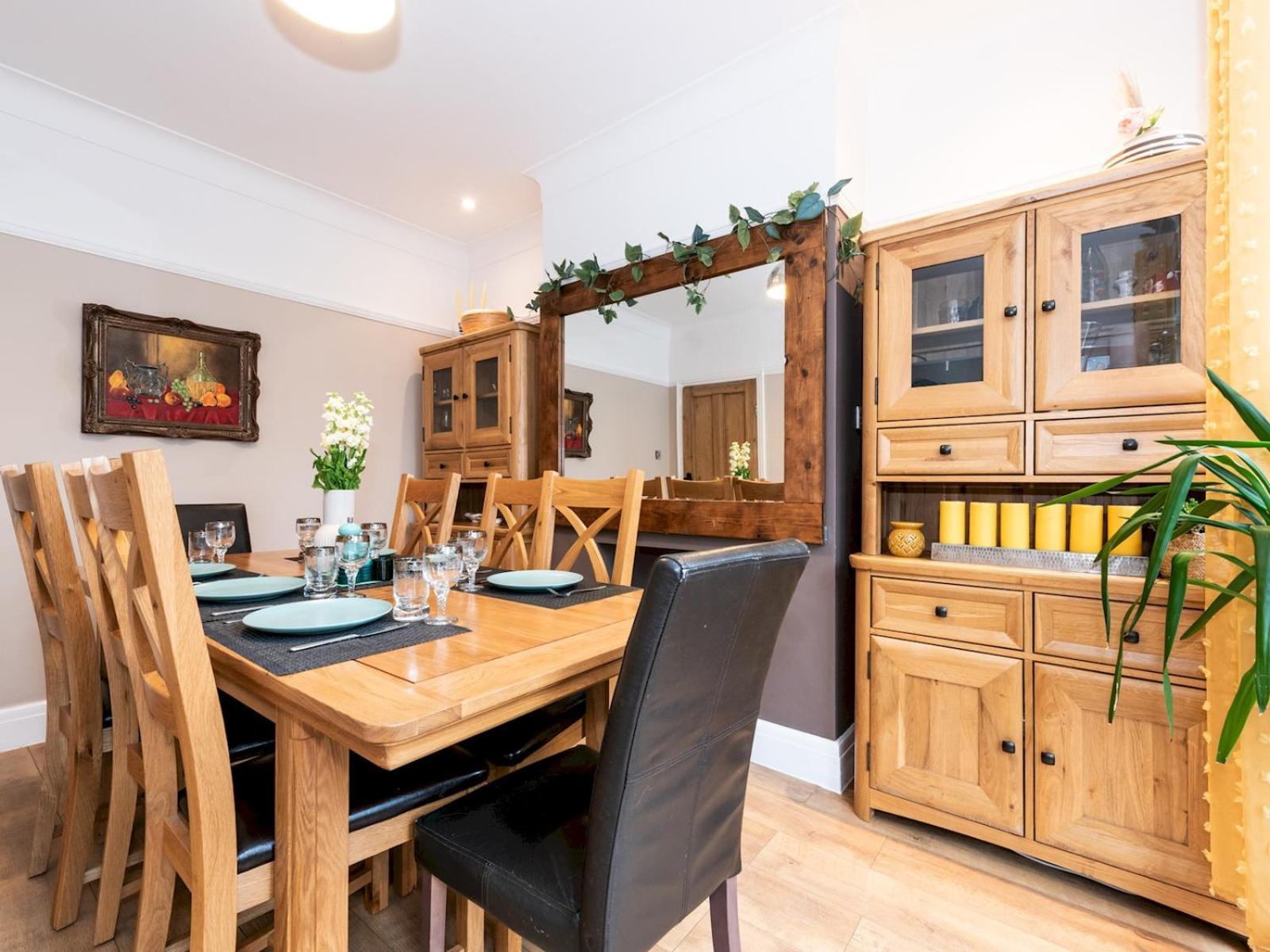 Spacious 4-bed House Direct Link To Pass The Keys Casa vacanze Londra